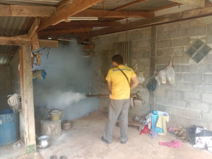 วันจันทร์ที่ 14 กรกฎาคม พ.ศ. 2568 งานบริหารงานสาธารณสุข ฝ่ายอำนวยการ สำนักปลัดเทศบาลเมืองเทพวงศา ได้ดำเนินการลงพื้นที่ ร่วมกับ อาสาสมัครสาธารณสุขประจำหมู่บ้าน (อสม.) ดำเนินการออกพ่นหมอกควัน ตามมาตรการควบคุมโรคไข้เลือดออก 037