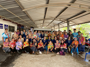 กิจกรรมรดน้ำดำหัวนักเรียนโรงเรียนผู้สูงอายุเทศบาลเมืองเทพวงศา