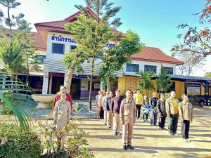 กิจกรรมเข้าแถวเคารพธงชาติ เทศบาลตำบลเทพวงศา